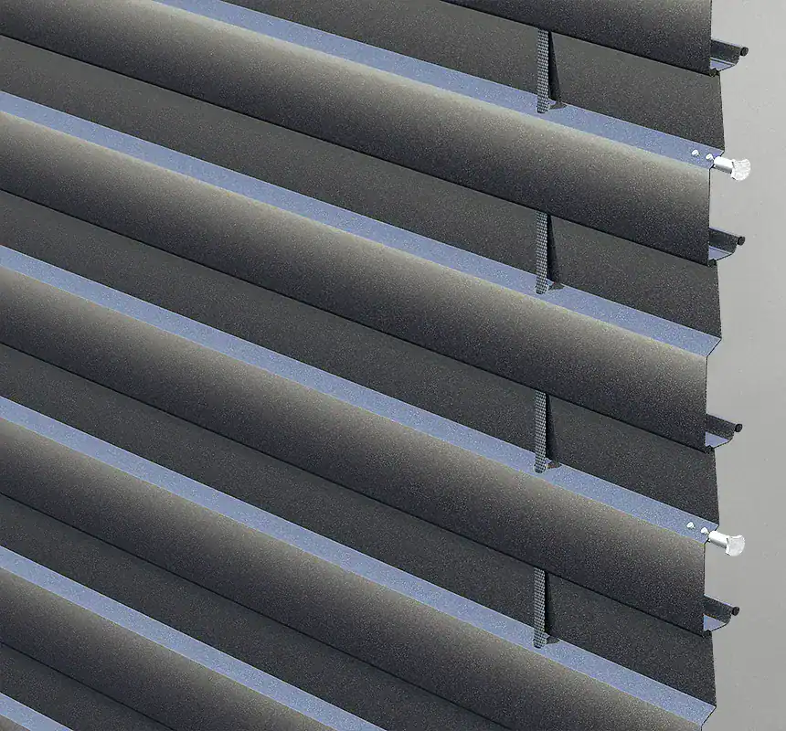 Markiza tarasowa Family Compact Typ półotwarta zaluzje fasadowe skyflow box edge eurol opole 24 21783Z90 pelne zamniecie pior.jpg