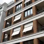 Refleksole - systemy zewnętrznych rolet tekstylnych 101 roleta mr103 20 35246MR 103 swiatlo i cien.jpg